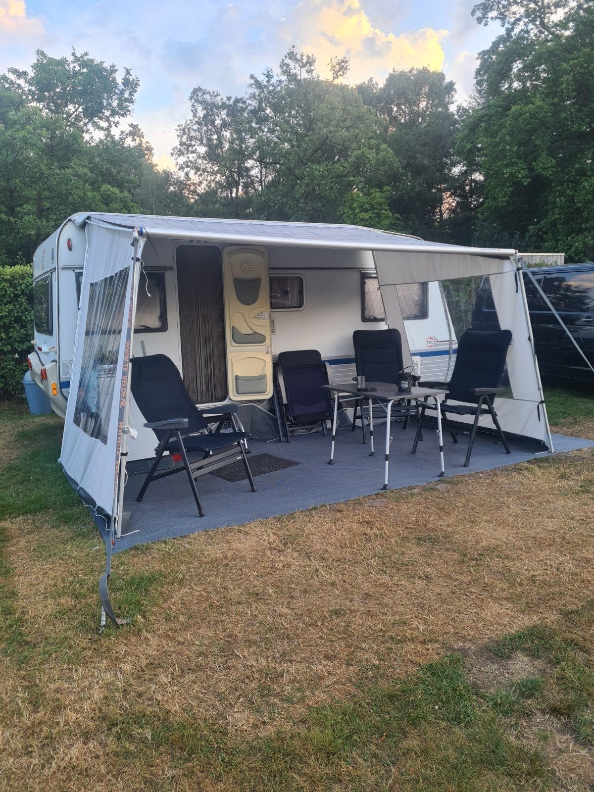 T.E.C  travelking 490 caravan bouwjaar 2004, Rondzit, Mover, Particulier, 4 tot 5 meter