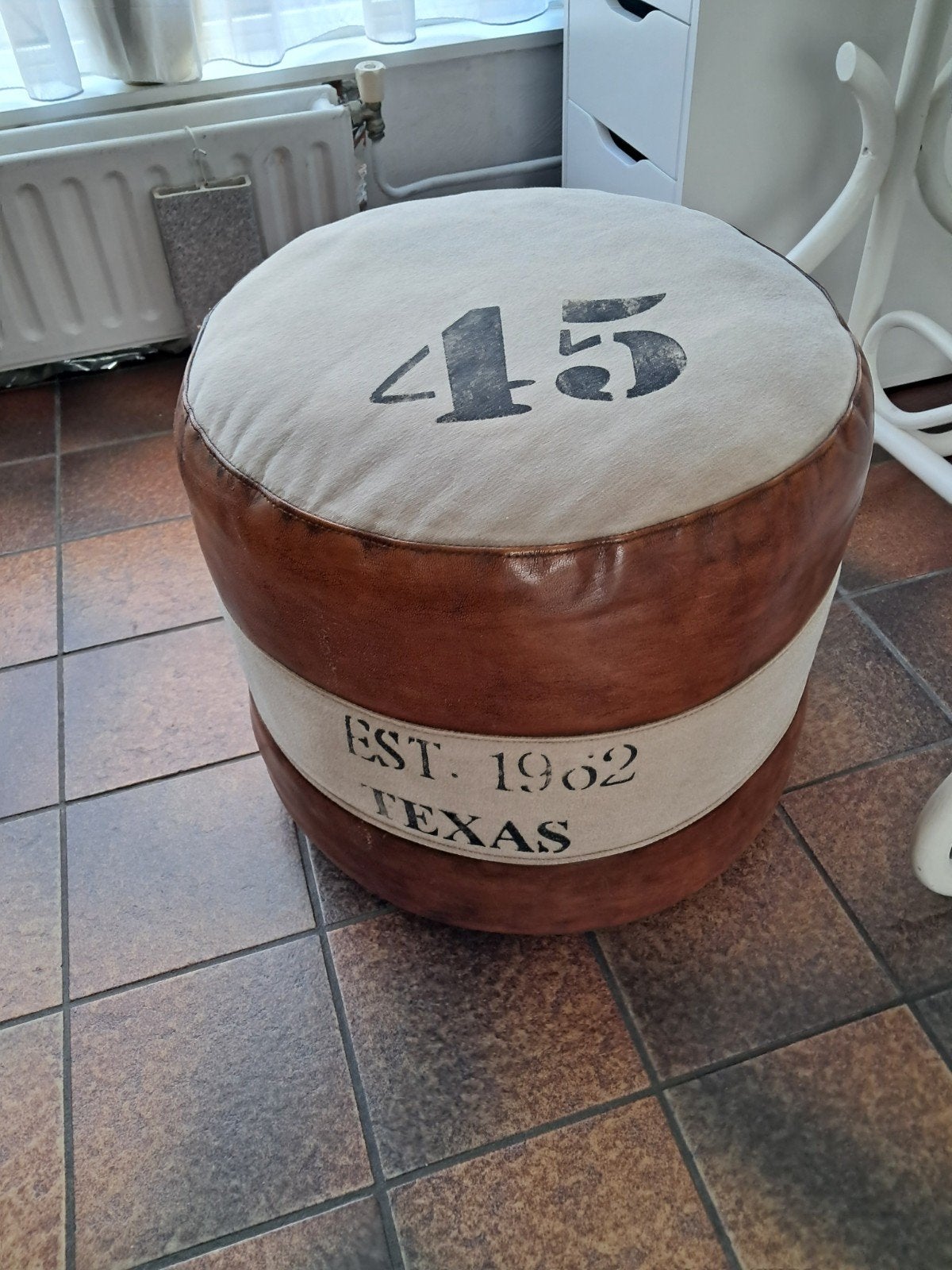 poef stevig, goed gevuld, leer en jute, Huis en Inrichting, Banken | Voetenbanken en Poefen, Ophalen, Minder dan 50 cm, Rond, Minder dan 50 cm