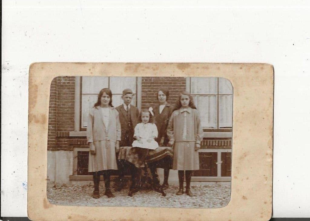 Monster Vier zussen met broer Kabinetsfoto, Ophalen of Verzenden, Voor 1920, Ongelopen, Zuid-Holland