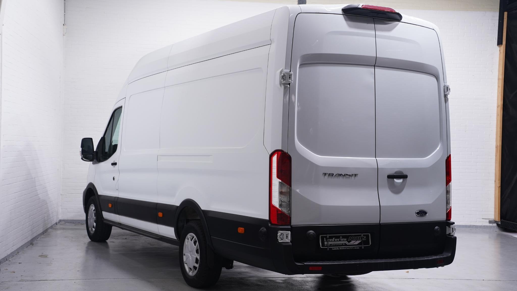 Ford Transit 2.0 TDCI 130 pk L4H3 Trend Navi, Camera, Airco, Gebruikt, 4 cilinders, Wit, 14 km/l