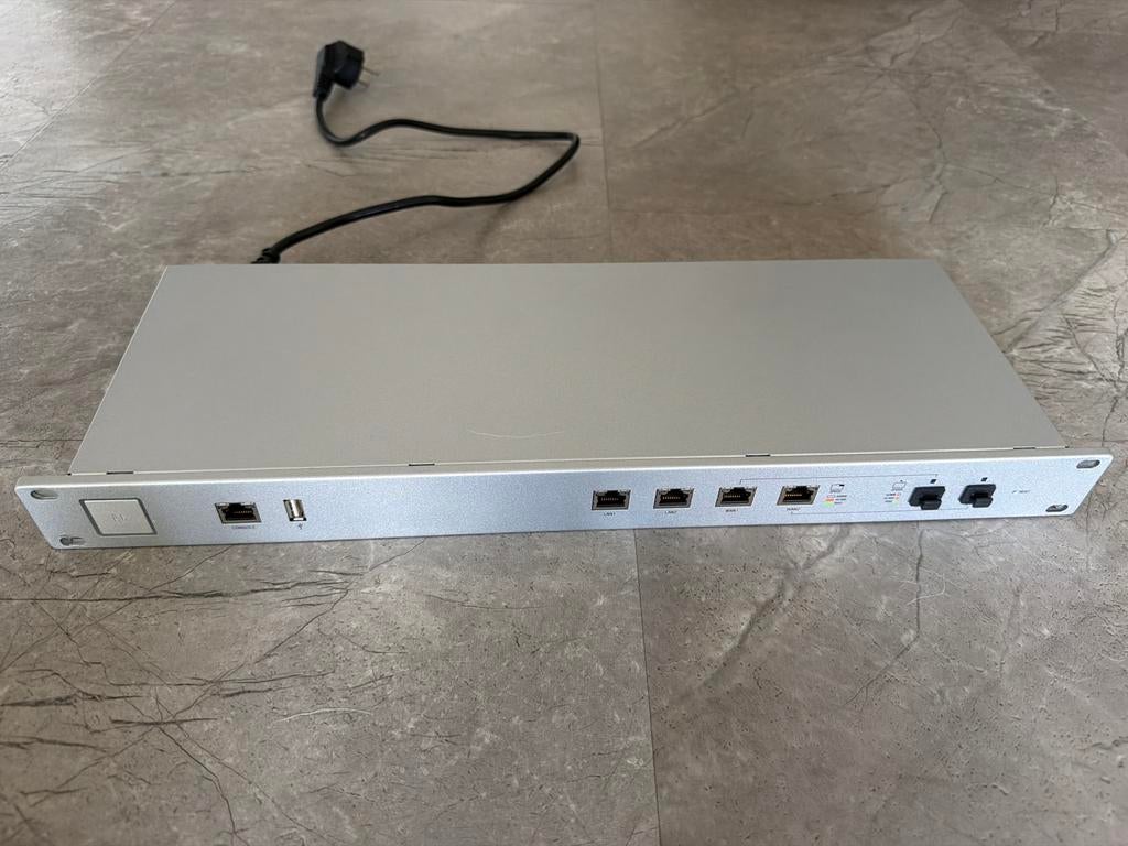 Ubiquiti UniFi Security Gateway Pro 4 (USG-PRO-4), Ophalen, Gebruikt, Router