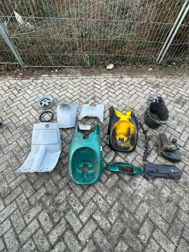 Piaggio Skipper kappen& onderdelen, Fietsen en Brommers, Scooters | Piaggio, Ophalen of Verzenden, Zo goed als nieuw