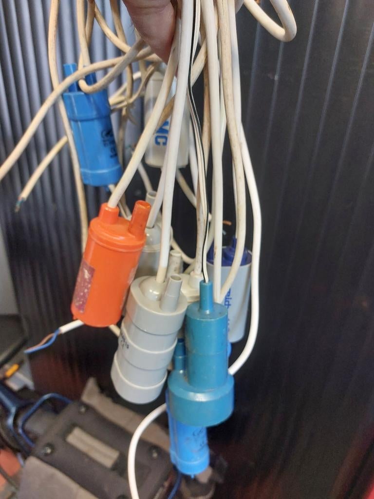 Diverse waterpompjes voor caravan, camper of vouwwagen, Caravans en Kamperen, Kampeeraccessoires, Gebruikt, Ophalen of Verzenden