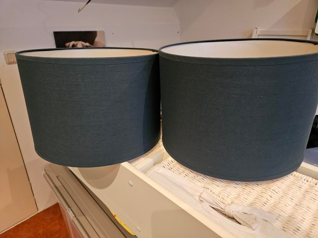 Twee donkergroene lampenkappen, Ophalen, Rond, Minder dan 25 cm