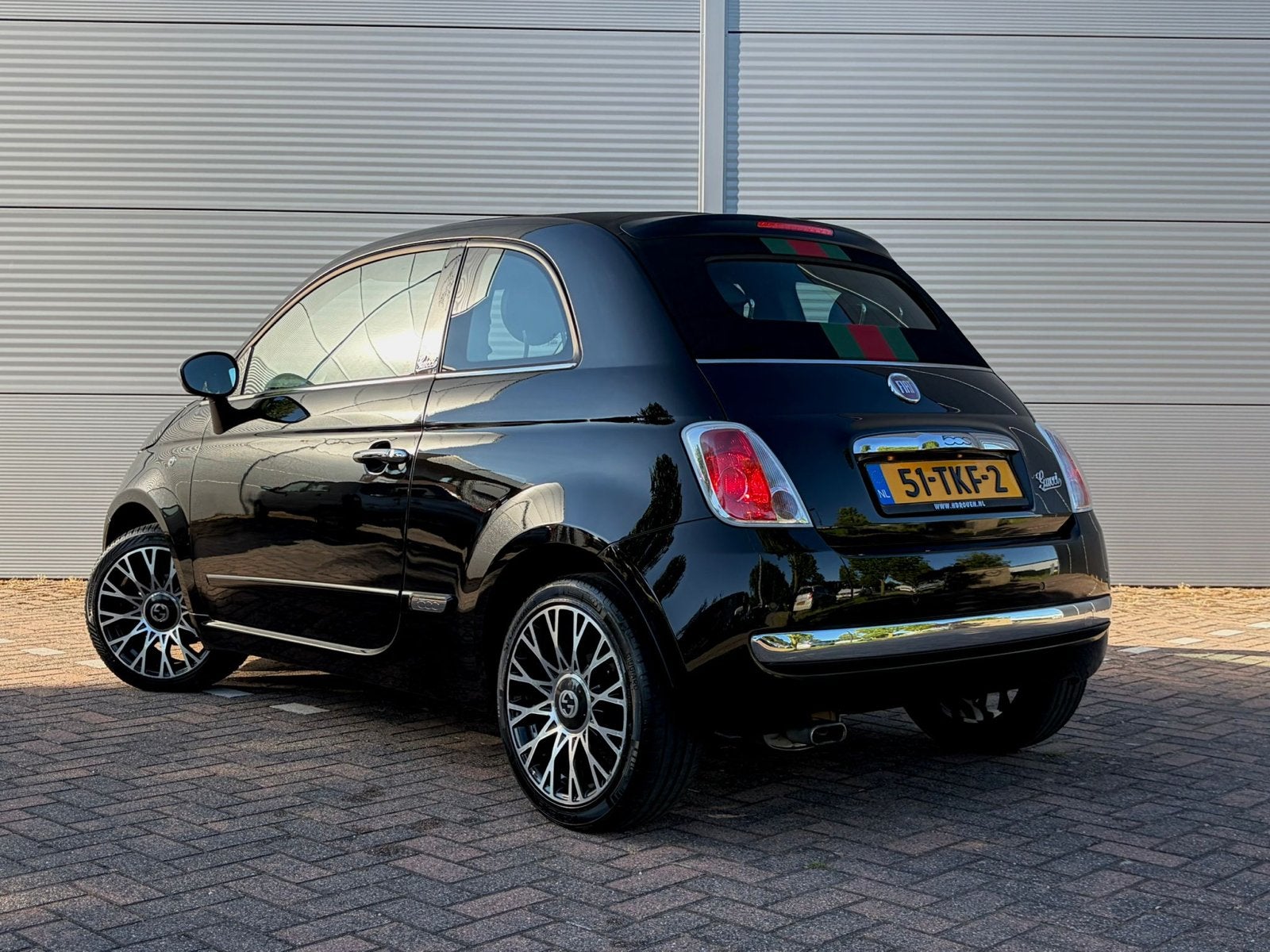 Fiat 500 cabrio Gucci 4 cilinder, Auto's, Fiat, Automaat, 1242 cc, 4 cilinders, Cabriolet