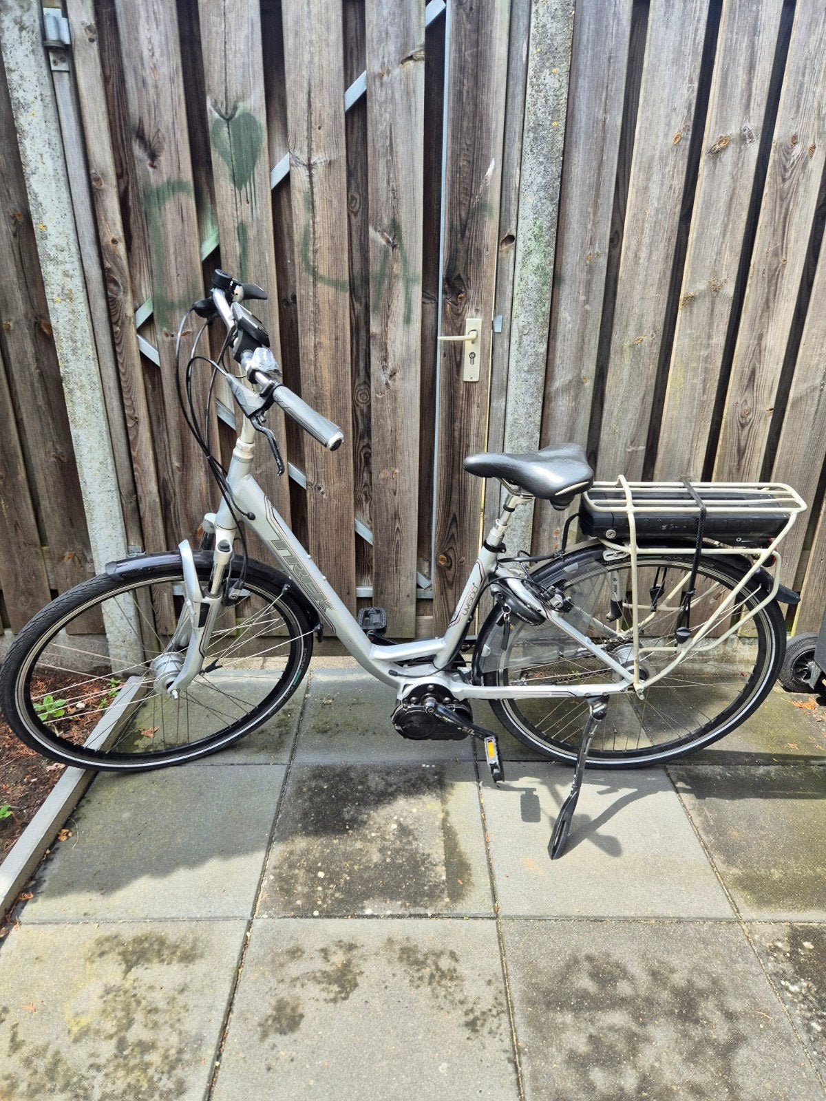 Trek LM500+ Dames E-bike met Bosch middenmotor, Fietsen en Brommers, Elektrische fietsen, Zo goed als nieuw, Minder dan 47 cm