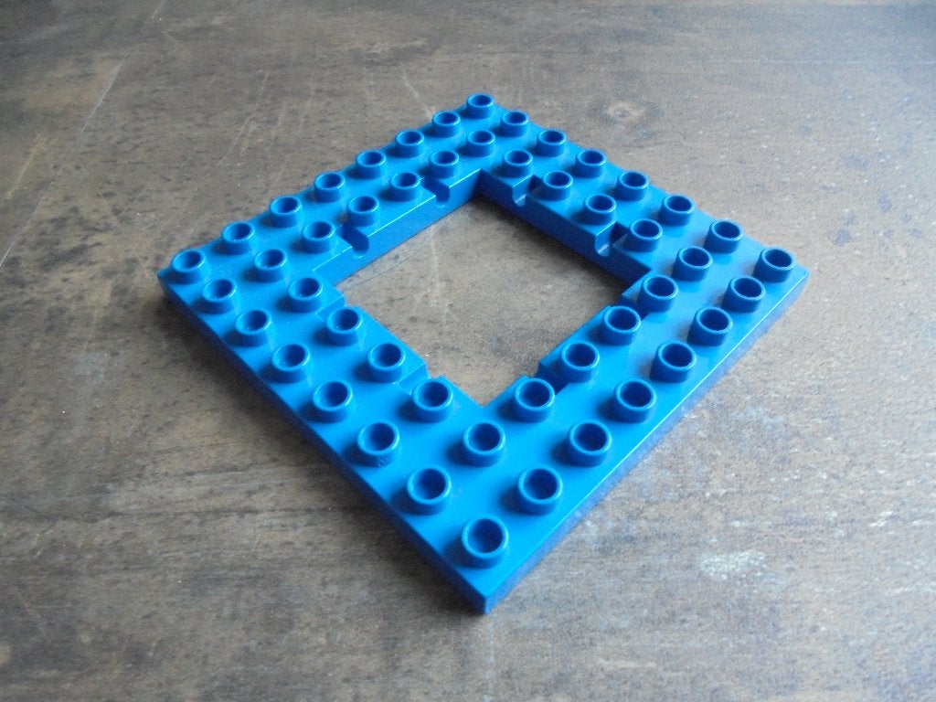 Lego Duplo Plate 8x8 with Trap Door Opening (zie foto's) 2, Ophalen of Verzenden, Gebruikt, Losse stenen, Duplo