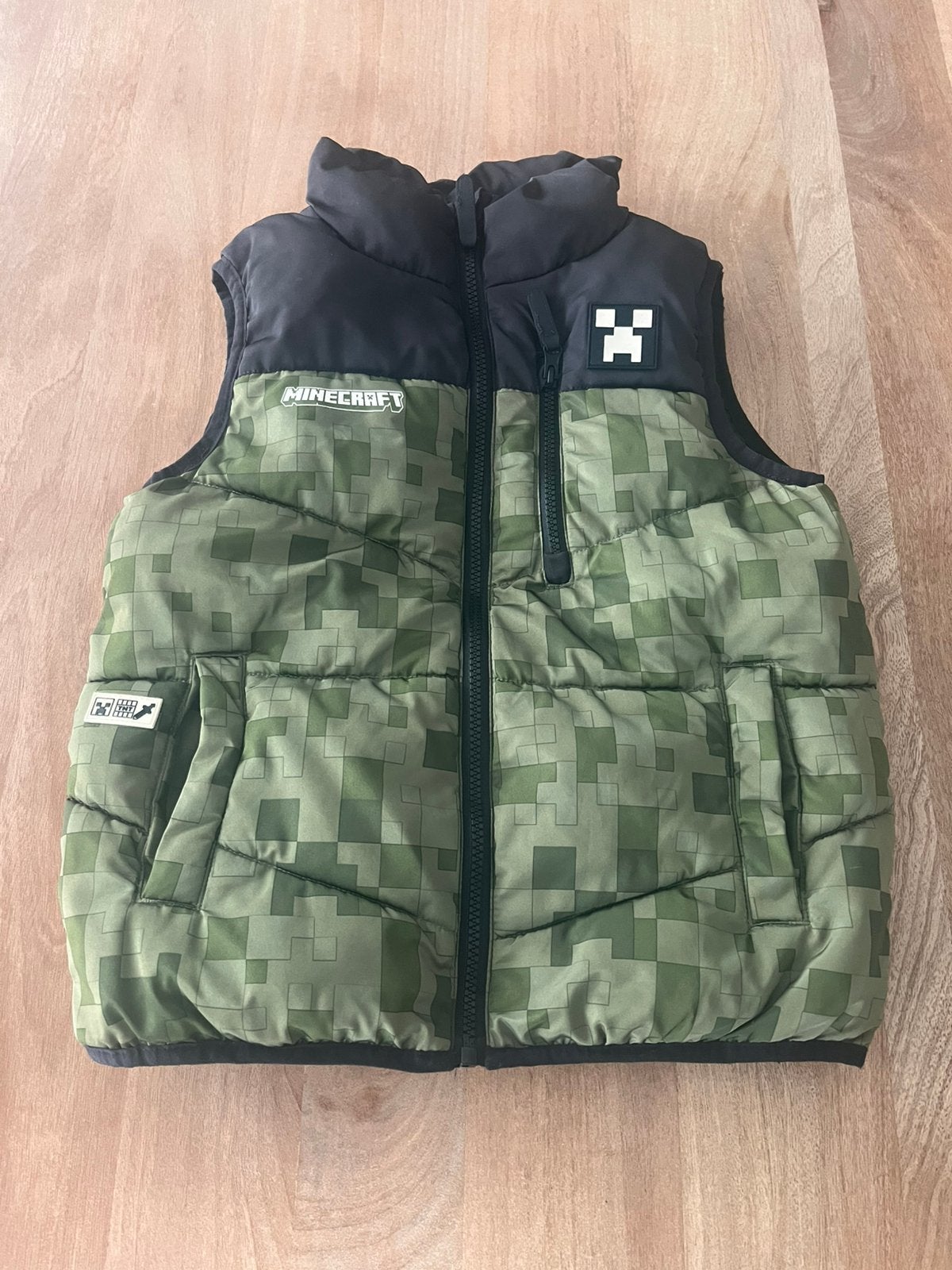 Minecraft bodywarmer maat 134, Kinderen en Baby's, Kinderkleding | Maat 134, Ophalen of Verzenden, Gebruikt, Jongen, Jas