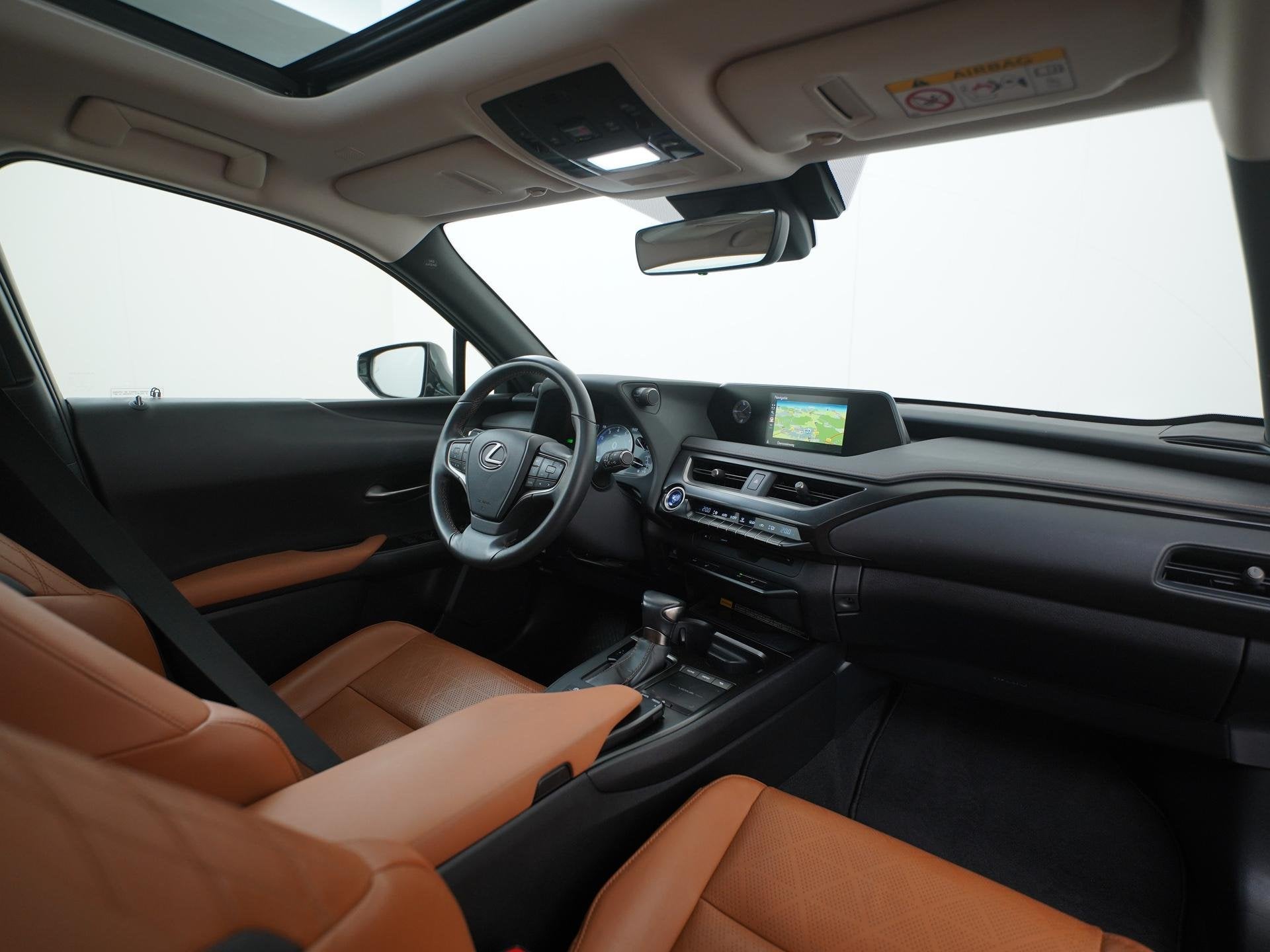 Lexus UX 250h Luxury Line | Schuifdak | Leder | Zondag Open!, Auto's, Gebruikt, 4 cilinders, Leder, Hybride Elektrisch/Benzine