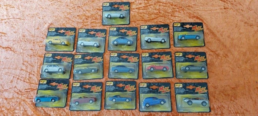 16 MODEL AUTO ,S MAISTO UIT 1999 . ONGEVEER 7,5CM UIT 1999, Ophalen of Verzenden, Nieuw, Auto