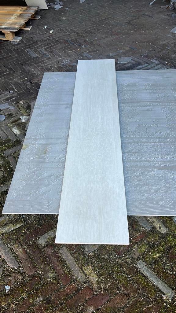 Vloertegels houtlook 30x150 cm 9,45 m2 voor € 95 ,-, Ophalen, Nieuw, Vloertegels, 60 cm of meer