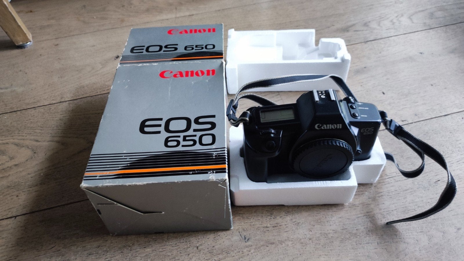 Canon EOS 650 Spiegelreflexcamera met EF 35-70mm lens, Audio, Tv en Foto, Fotocamera's Analoog, Ophalen of Verzenden, Zo goed als nieuw
