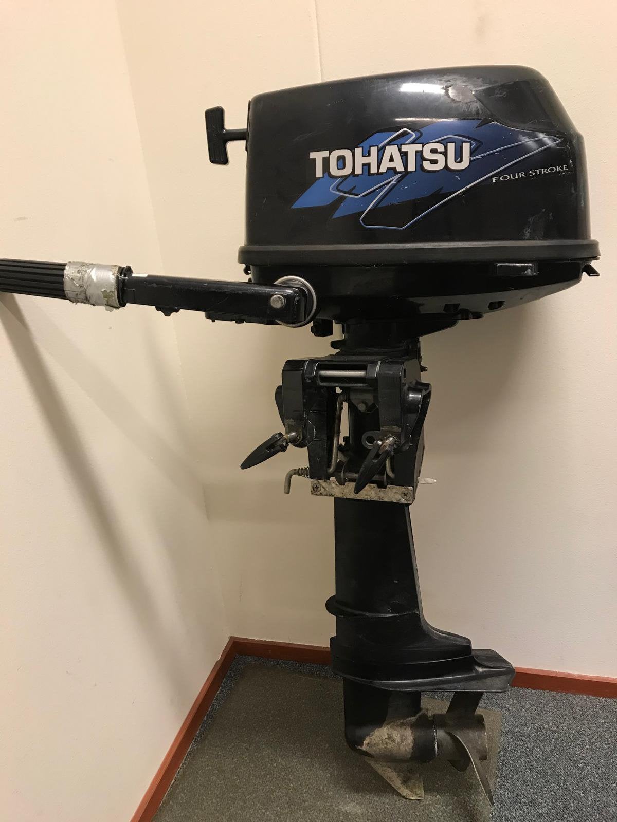 Tohatsu 6 pk kortstaart/ Rubberboot hard bodem., Watersport en Boten, Ophalen, Zo goed als nieuw, Benzine, 5 tot 10 pk