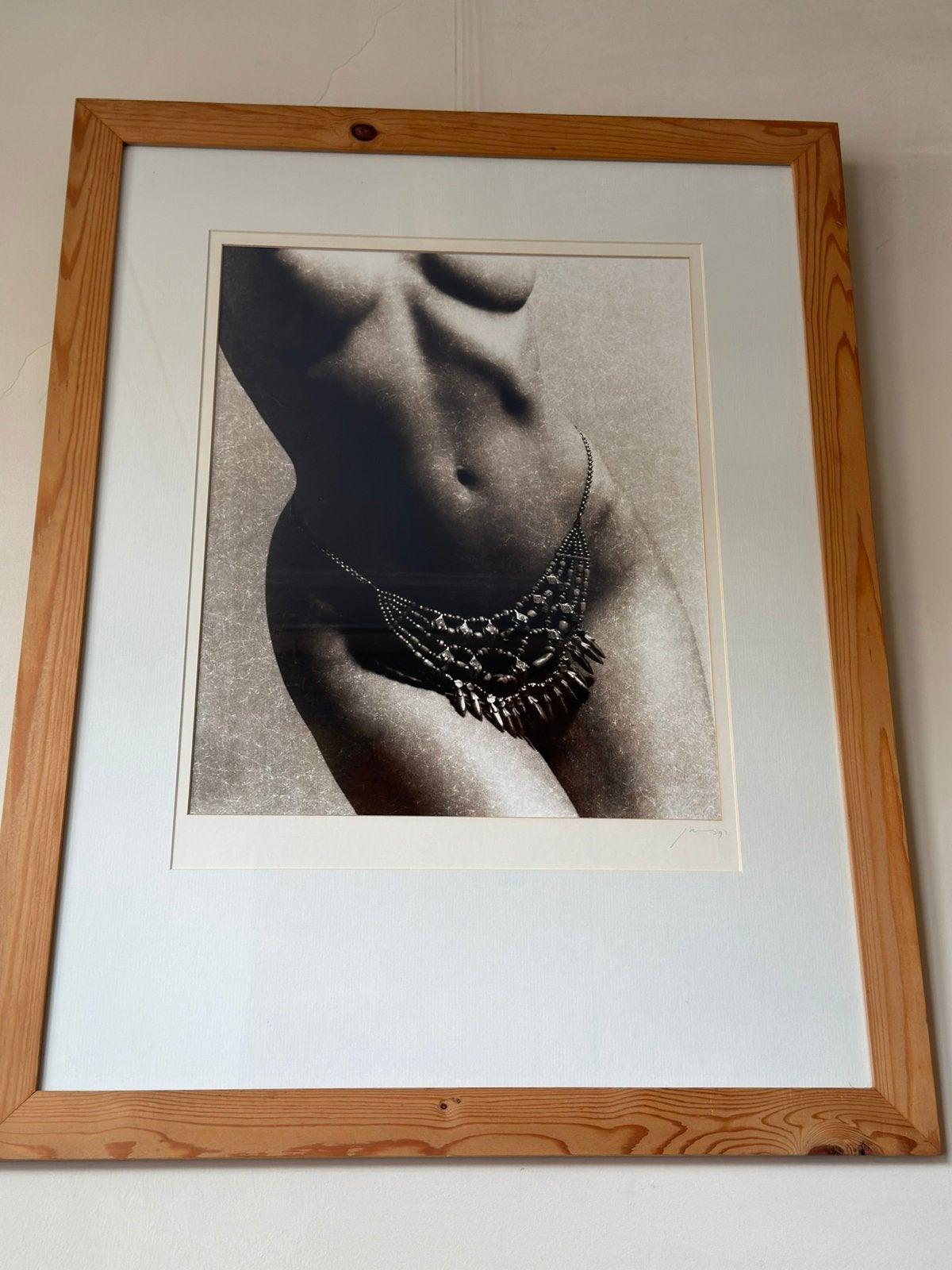 2 kunstfoto’s van naakte vrouw 1992 by James Landman, Ophalen