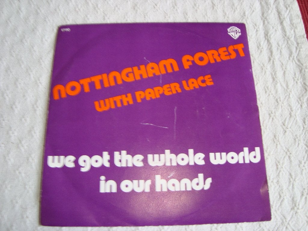 Nottingham forest with paper lace single we got the whole wo, Cd's en Dvd's, Vinyl Singles, Ophalen of Verzenden, Zo goed als nieuw