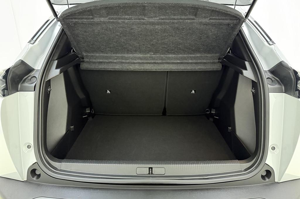 Peugeot 2008 1.2 Hybrid 145 Allure | Navigatie | Camera | Cl, Auto's, Peugeot, Euro 6, 1199 cc, Leder en Stof, Wit