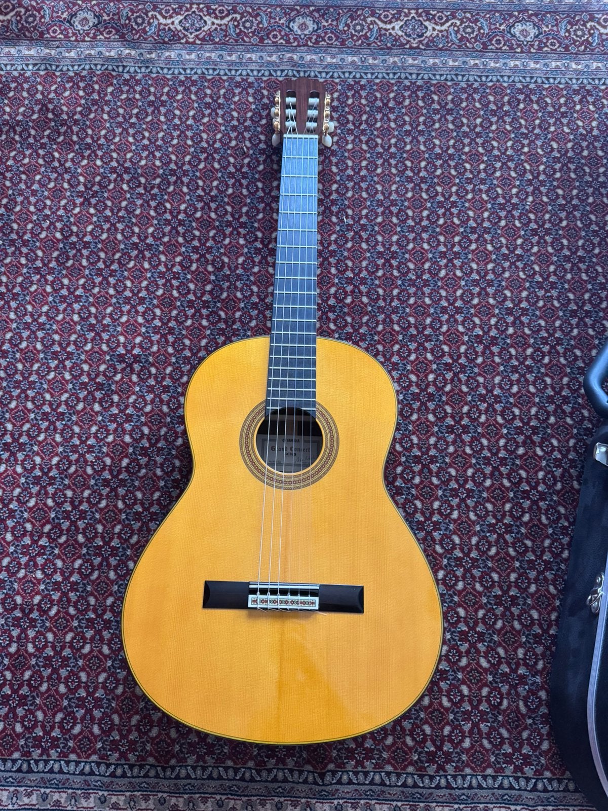 Yamaha GC32S, Ophalen, Zo goed als nieuw, Klassieke of Spaanse gitaar, Met koffer