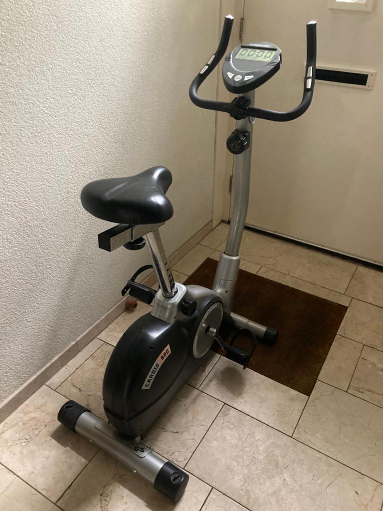 Dunlop Cardio 900 Hometrainer - Zo goed als nieuw, Sport en Fitness, Ophalen, Zo goed als nieuw, Metaal, Benen