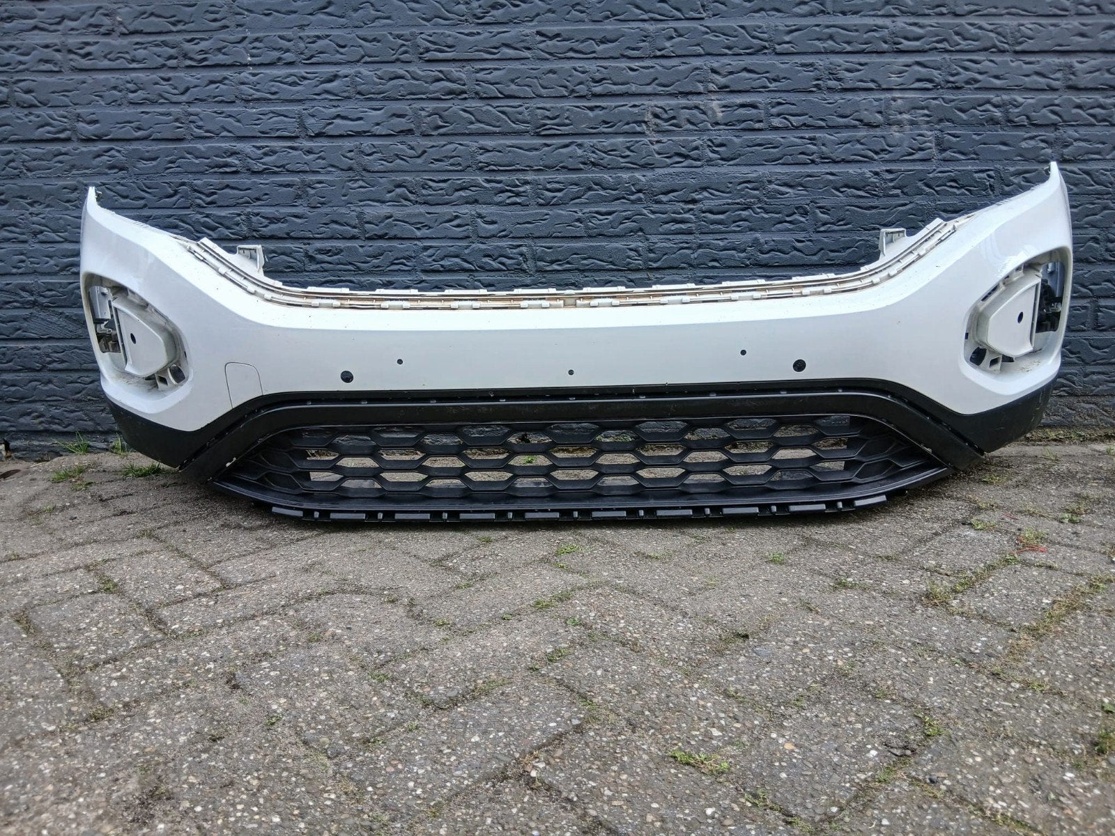 Voorbumper 6x pdc VW T-roc facelift bj 2021-2025, Auto-onderdelen, Carrosserie en Plaatwerk, Gebruikt, Wolfsburg, Ophalen of Verzenden