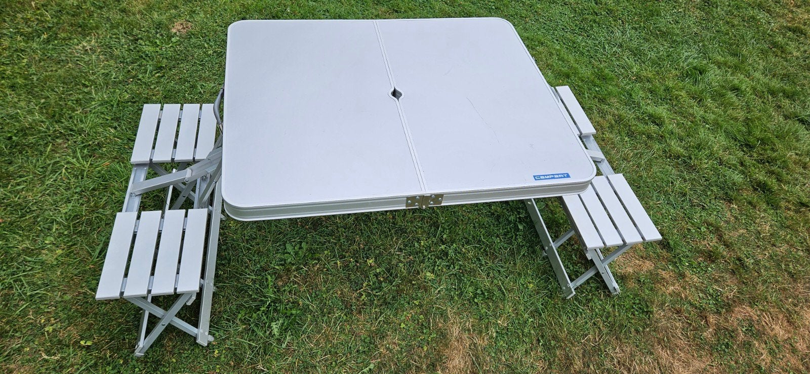 Campingtafel 4 personen, Caravans en Kamperen, Ophalen, Gebruikt, Campingtafel