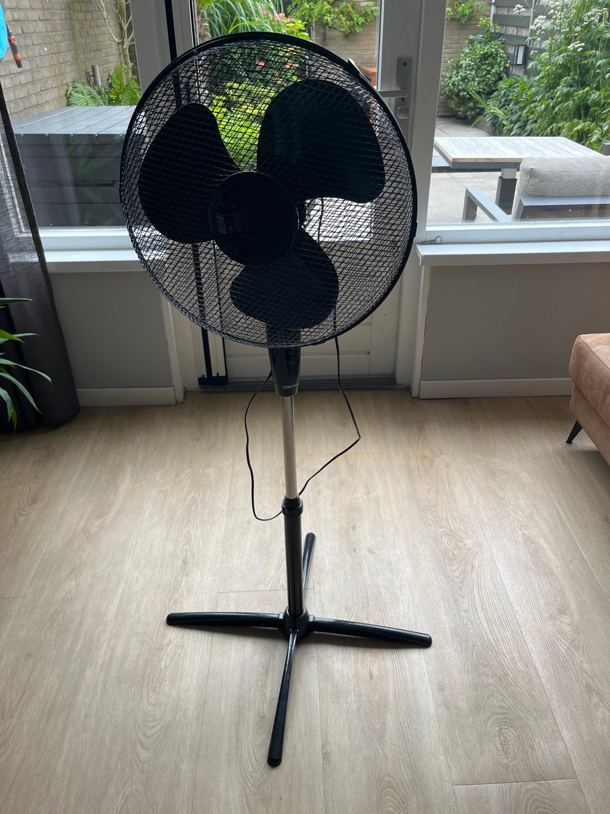 Zwarte statiefventilator, Witgoed en Apparatuur, Ophalen, Gebruikt, Statiefventilator