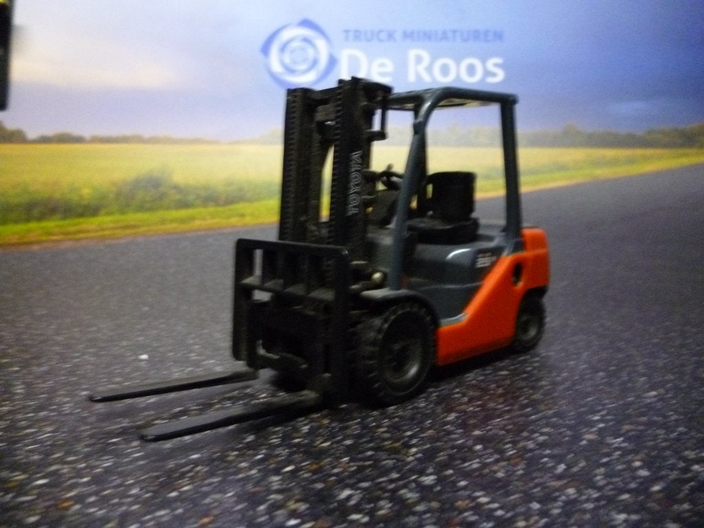Toyota 25 Heftruck, Overige merken, Ophalen of Verzenden, Zo goed als nieuw, Groter dan 1:32