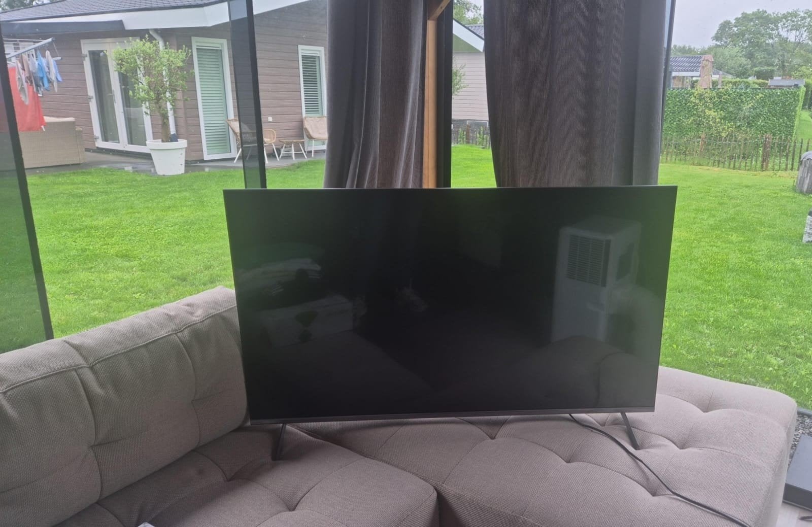 Mooie gloednieuwe TV, LED, Nieuw, 100 cm of meer, 4k (UHD)