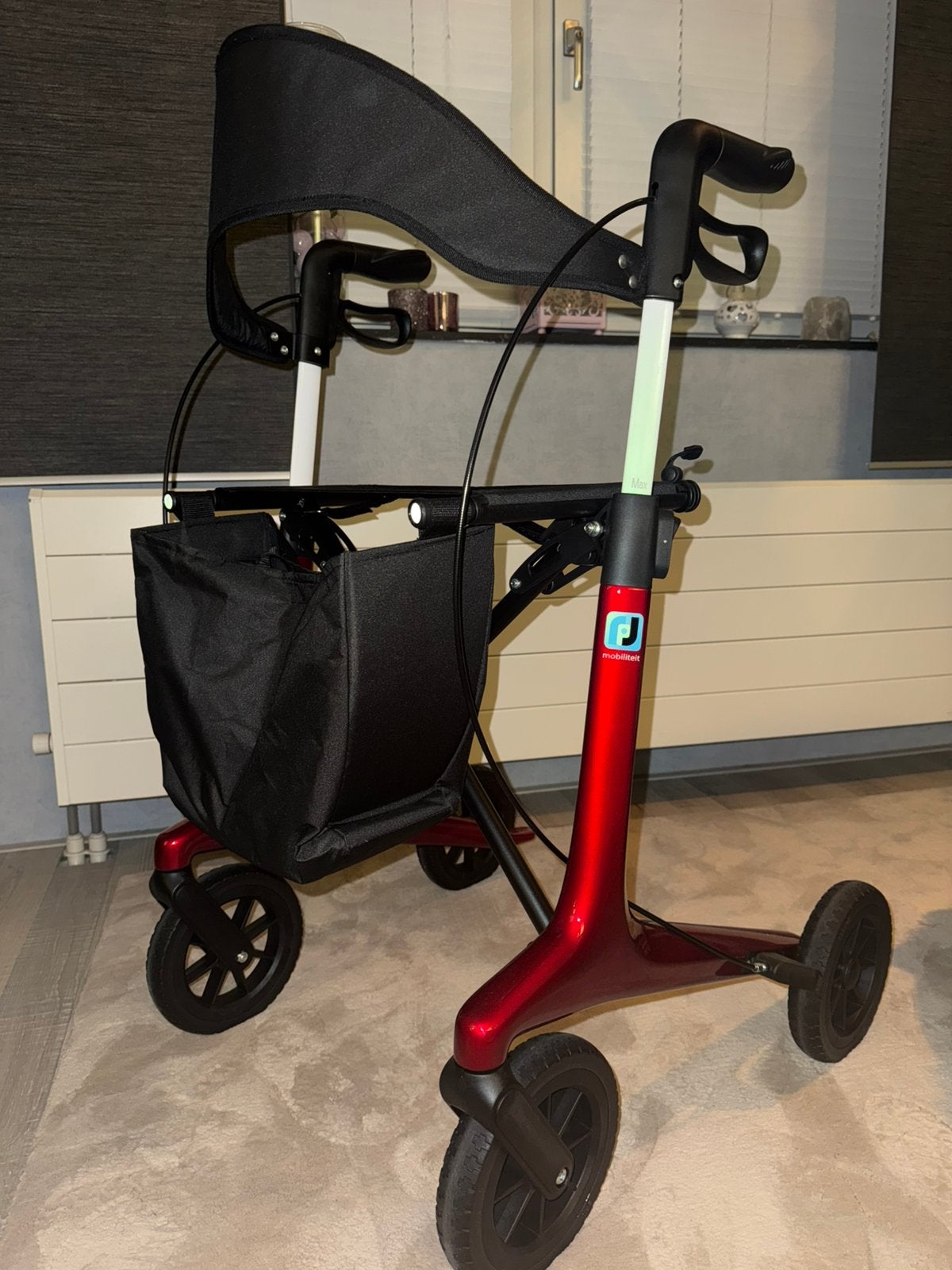 Lichtgewicht carbon rollator 5kg nooit gebruikt nieuw, Diversen, Ophalen of Verzenden, Opvouwbaar, Nieuw