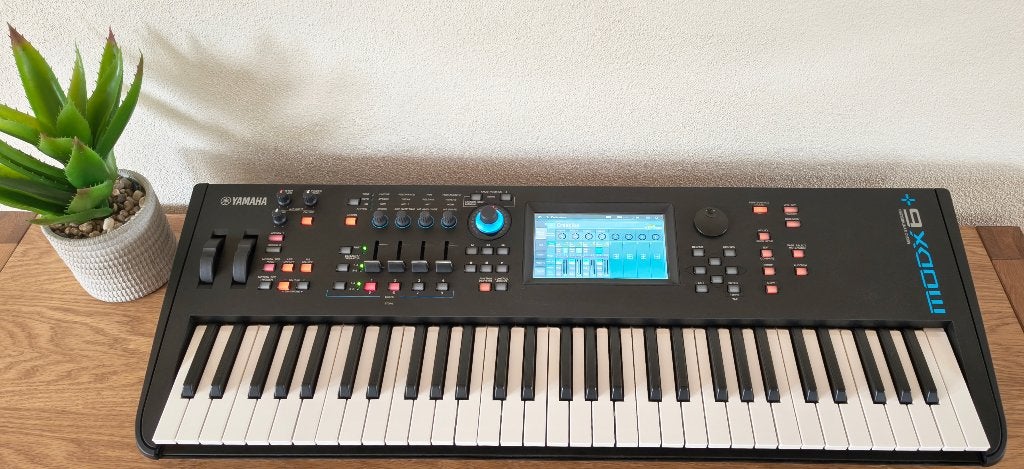 Yamaha MODX6+ Keyboard, veel extra's en als nieuw in de doos, 61 toetsen, Yamaha, Ophalen of Verzenden, Zo goed als nieuw