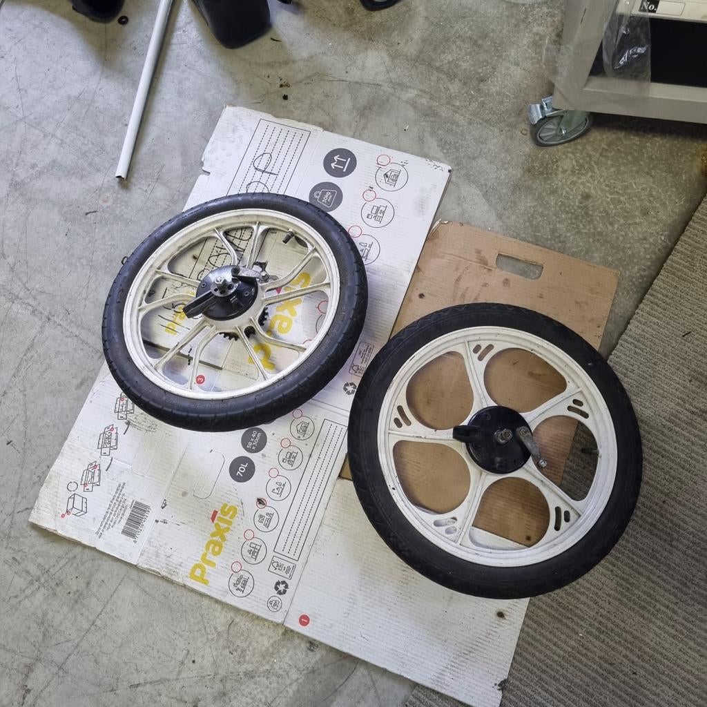 Set van 2 gebruikte tomos wielen met banden, Fietsen en Brommers, Fietsonderdelen, Gebruikt, Wiel, Overige materialen, Kinderfiets