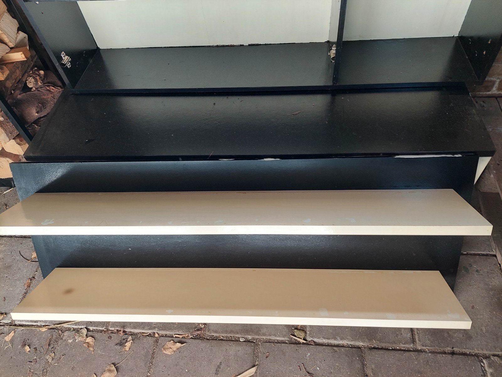 Zwart/crème wandplanken - Gebruikt, Huis en Inrichting, Kasten | Boekenkasten, Ophalen, Met plank(en), Gebruikt, 100 tot 150 cm