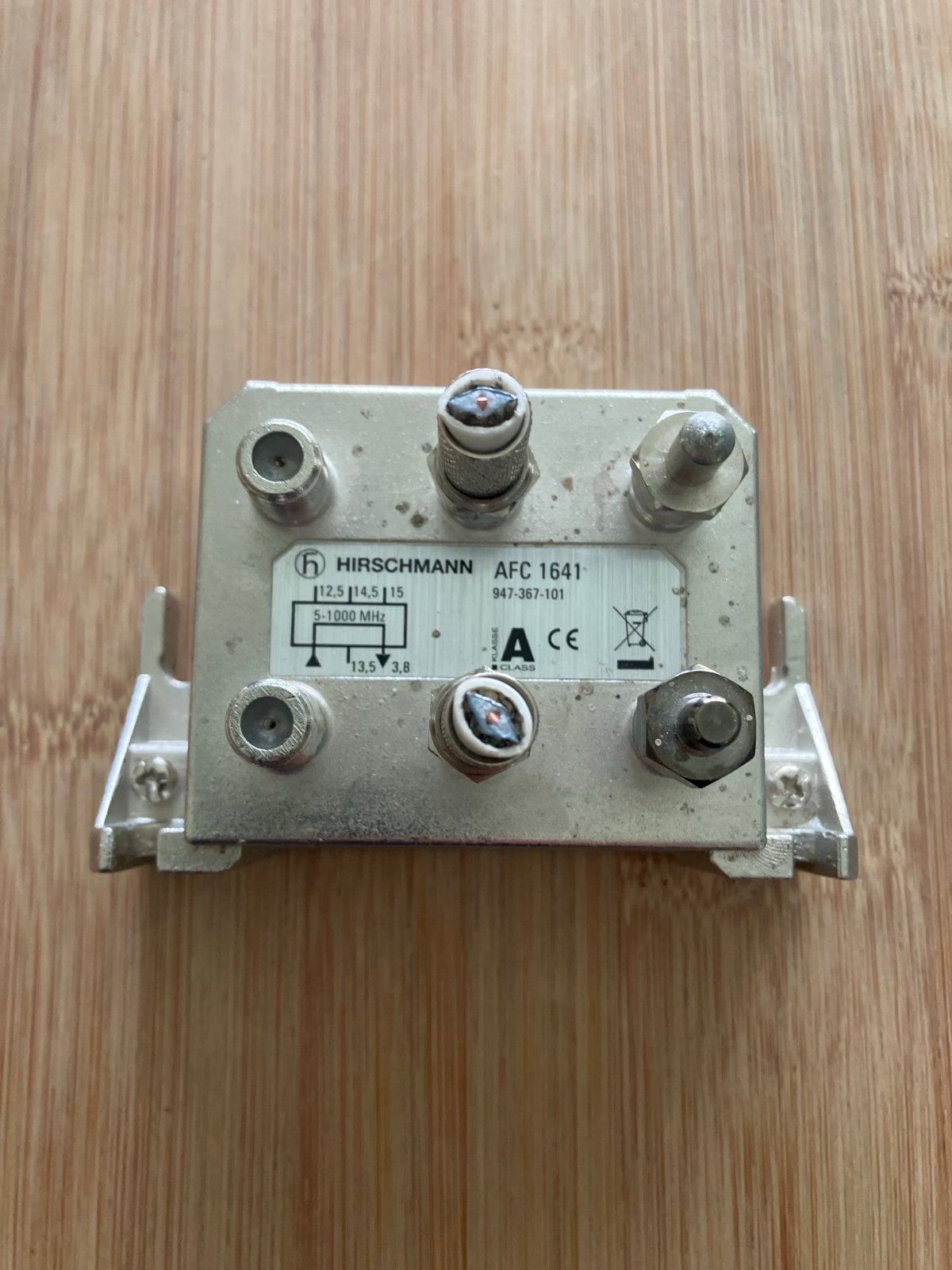 Hirschmann AFV1641 5-weg coax verdeler incl. 2 terminals, Ophalen of Verzenden, Gebruikt, Coaxiale kabel