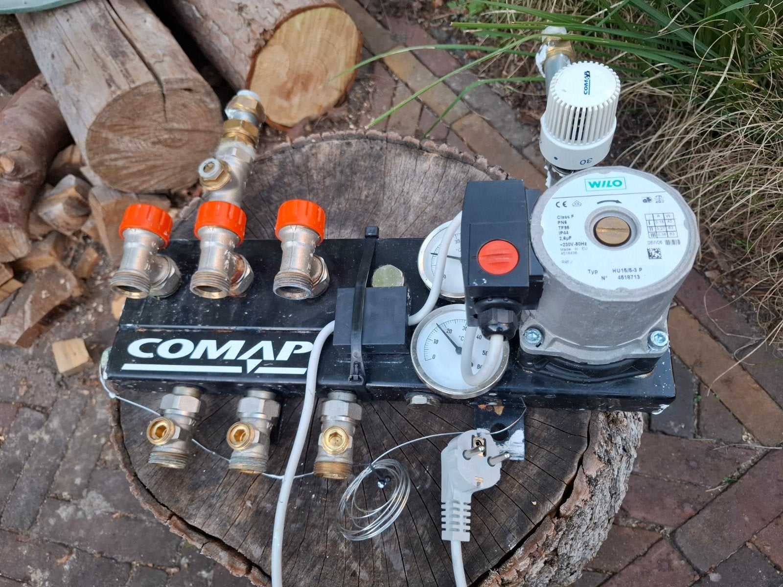 Gesloten verdeler met pomp en thermostaat Comap 3 groeps, Gebruikt, Minder dan 30 cm, Overige typen, Minder dan 60 cm