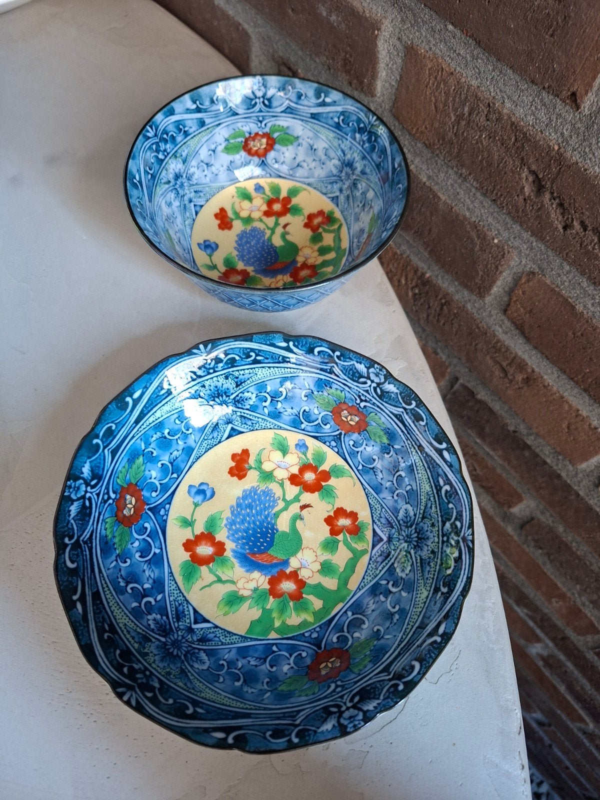 Prachtige Japanse schalen met pauw en bloemmotief, Antiek en Kunst, Ophalen of Verzenden