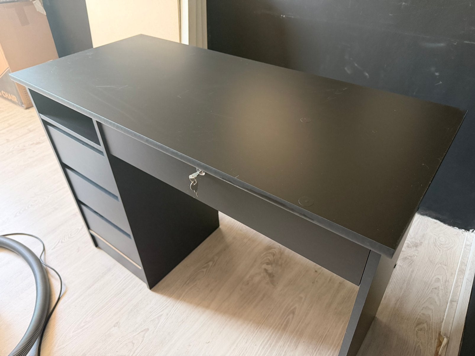 Bureau, Huis en Inrichting, Bureaus, Ophalen, Zwart, Gebruikt, 110 cm
