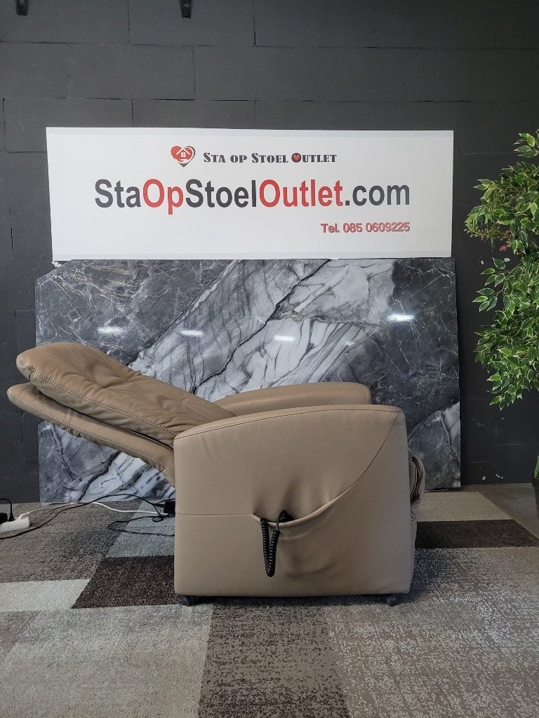 Staopstoel Leder beige met afstandsbediening, Gebruikt, Minder dan 75 cm, Leer, Ophalen of Verzenden