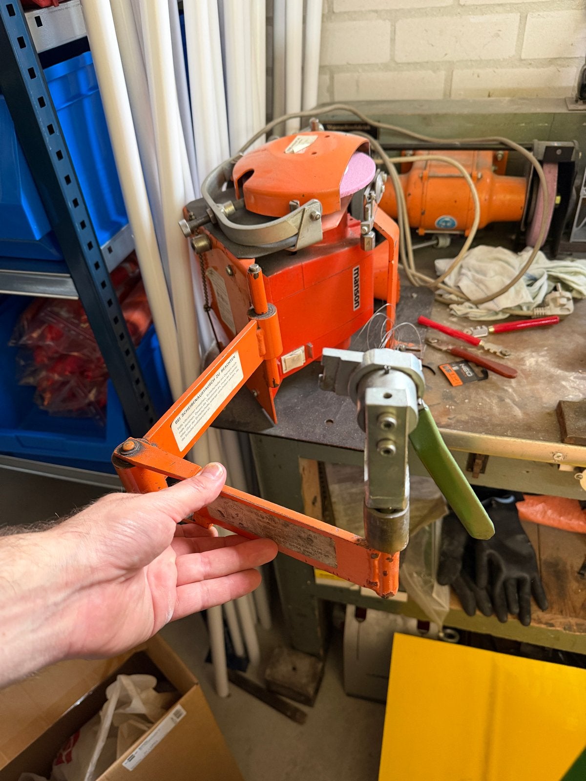 Schaatsslijpmachine voor hockey- en kunstschaatsen, Ophalen, Gebruikt, Minder dan 700 watt, Overige typen