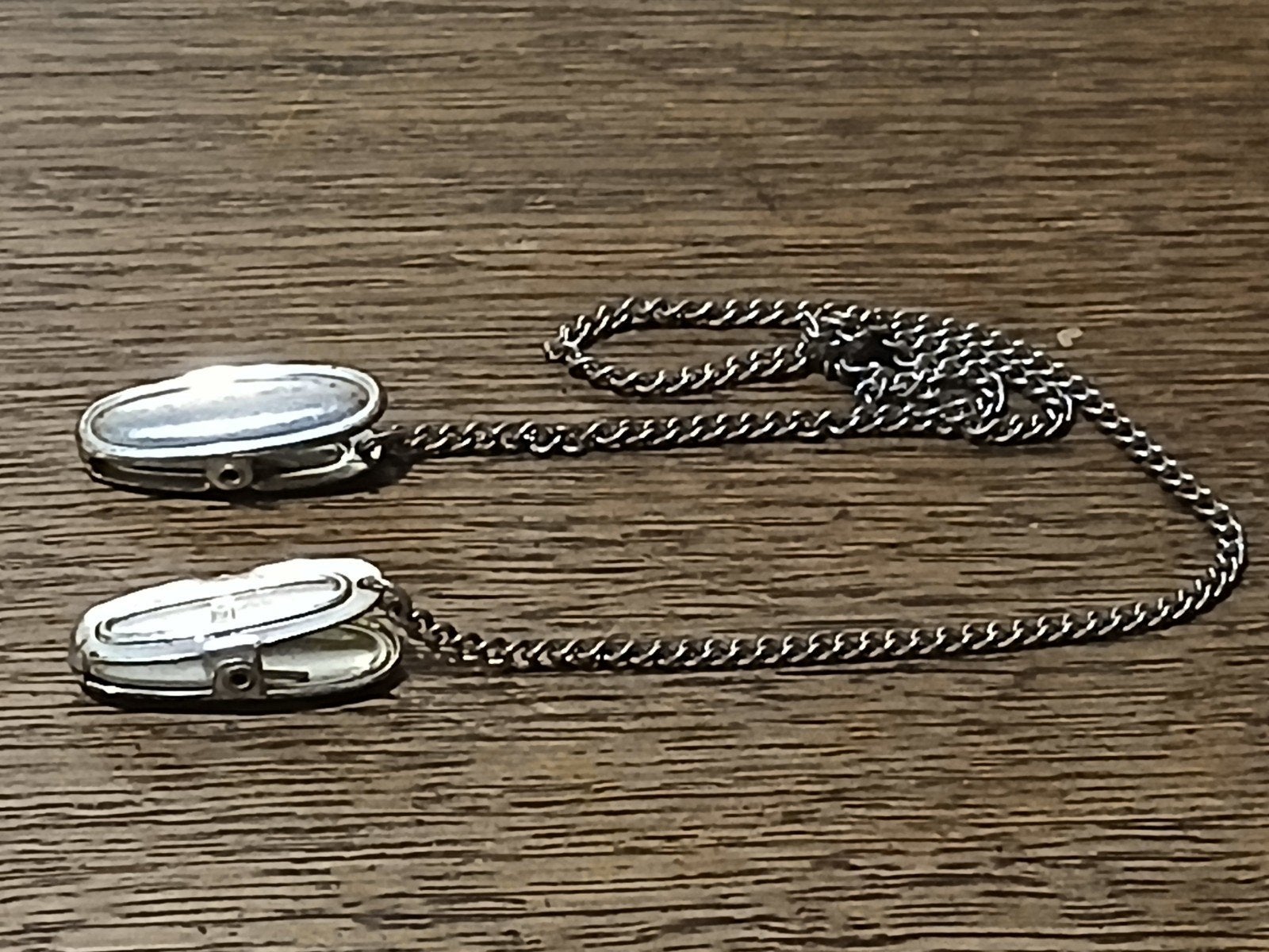OUDE VERZILVERDE SERVETHOUDER WMF. L 2.9 CM.., Antiek en Kunst, Ophalen of Verzenden, Zilver