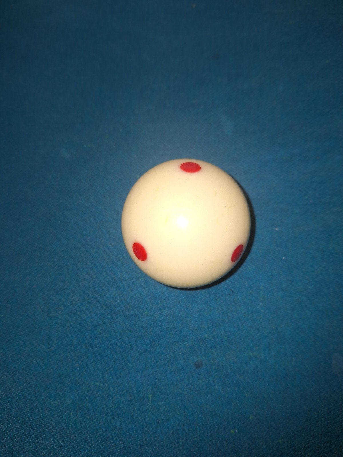 Biljartballen set: Witte bal met stippen en 8-ball hoesje, Sport en Fitness, Ophalen of Verzenden, Gebruikt, Keu of Ballen