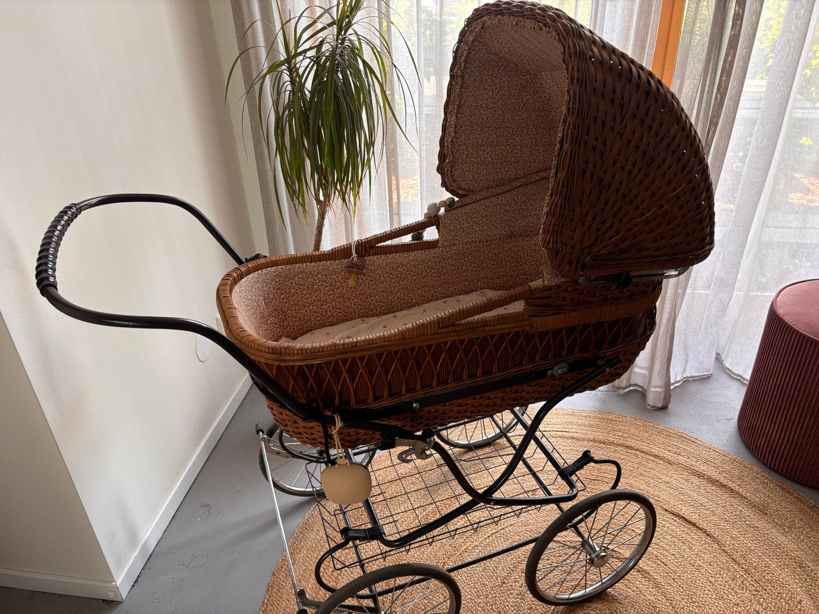 Vintage rieten kinderwagen - Klassieke stijl, Kinderen en Baby's, Kinderwagens en Combinaties, Gebruikt, Met reiswieg, Ophalen