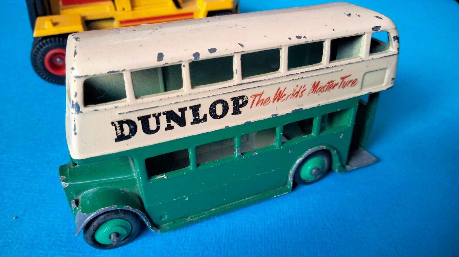 Vintage Dinky Toys Dunlop dubbeldekker bus - Made in England, Ophalen of Verzenden