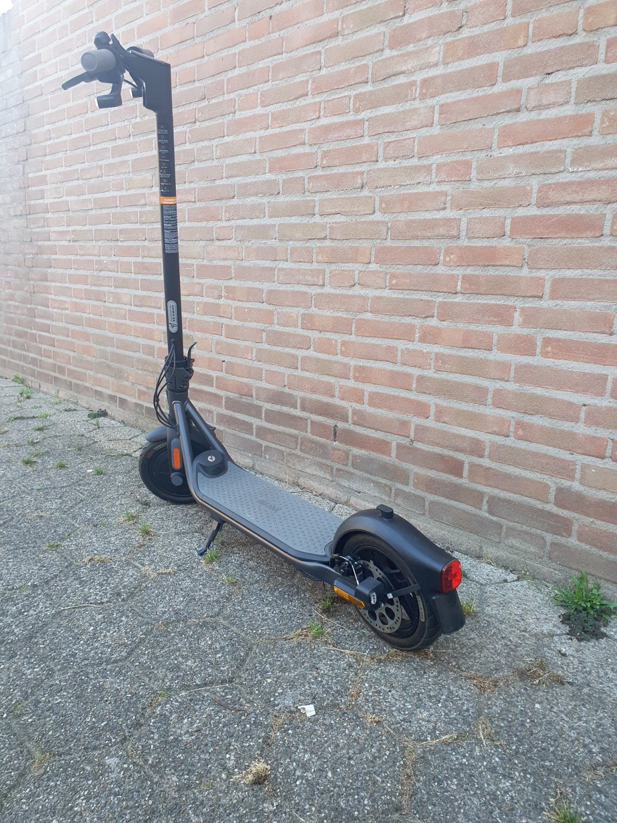 Segway Ninebot F25i elektrische step, Fietsen en Brommers, Steps, Ophalen, Zo goed als nieuw, Elektrische step (E-scooter)