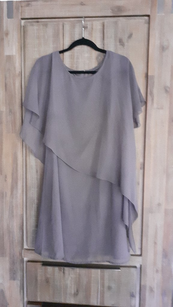Jurk maat XL, Kleding | Dames, Jurken, Maat 42/44 (L), Ophalen of Verzenden, Zo goed als nieuw, Knielengte