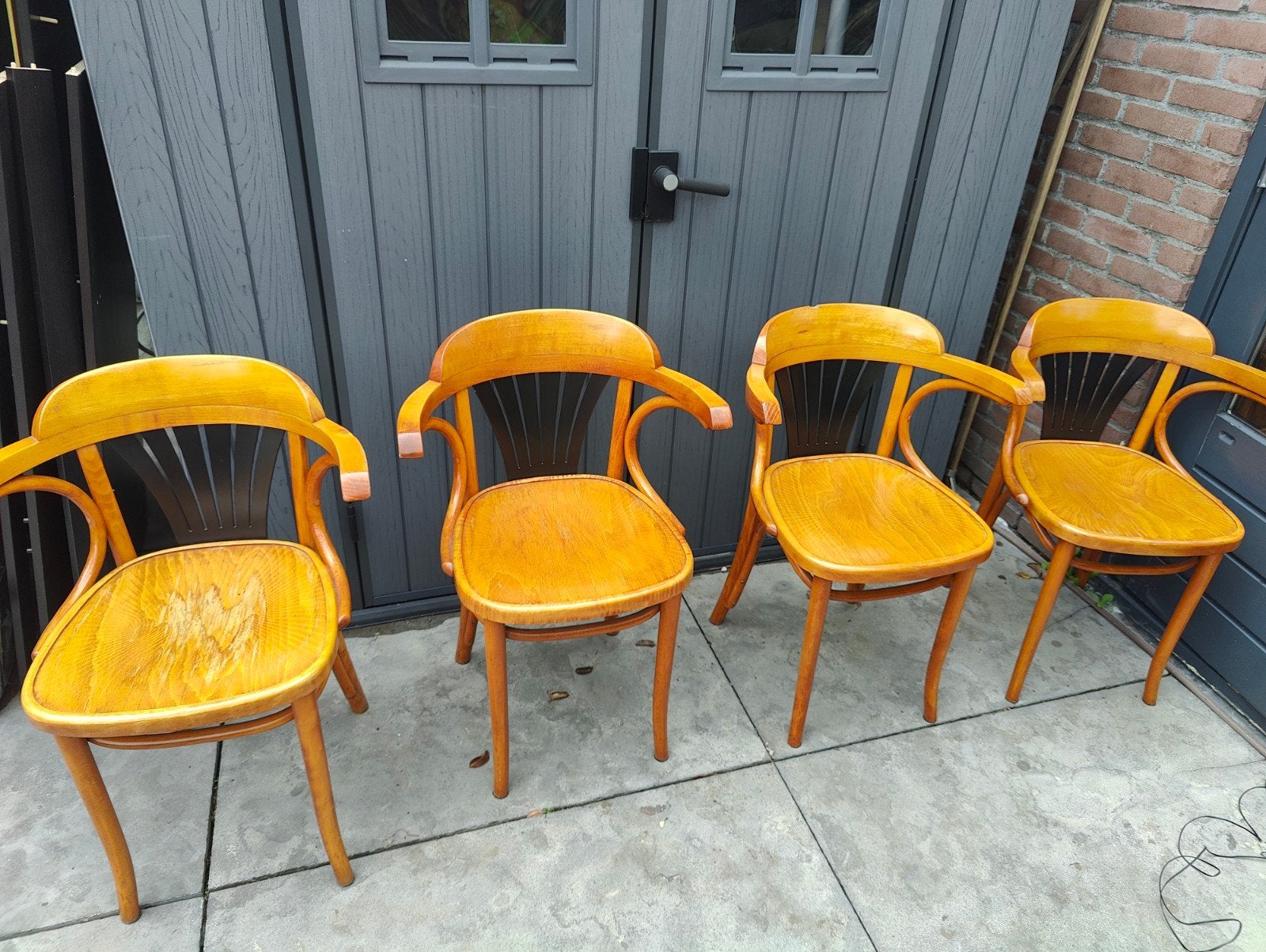 Set van 4 houten caféstoelen / fauteuils, Ophalen, Gebruikt, Bruin, Vier