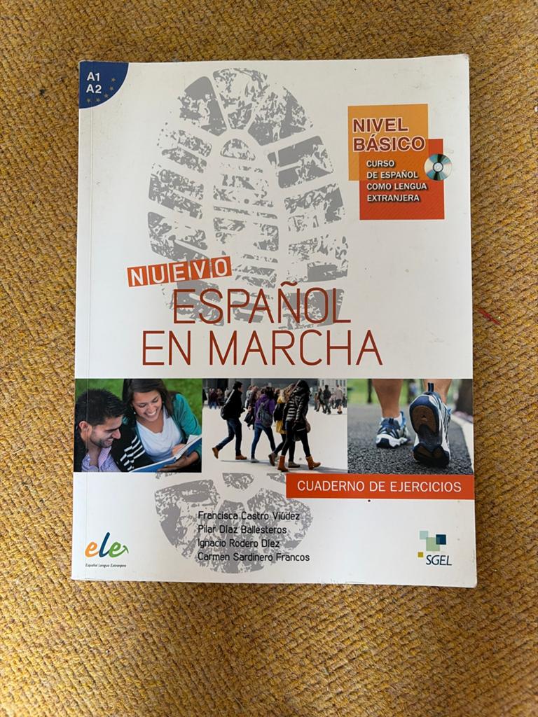 NUEVO ESPAÑOL EN MARCHA A1 A2 - Werkboek met CD, Boeken, Ophalen of Verzenden, Zo goed als nieuw