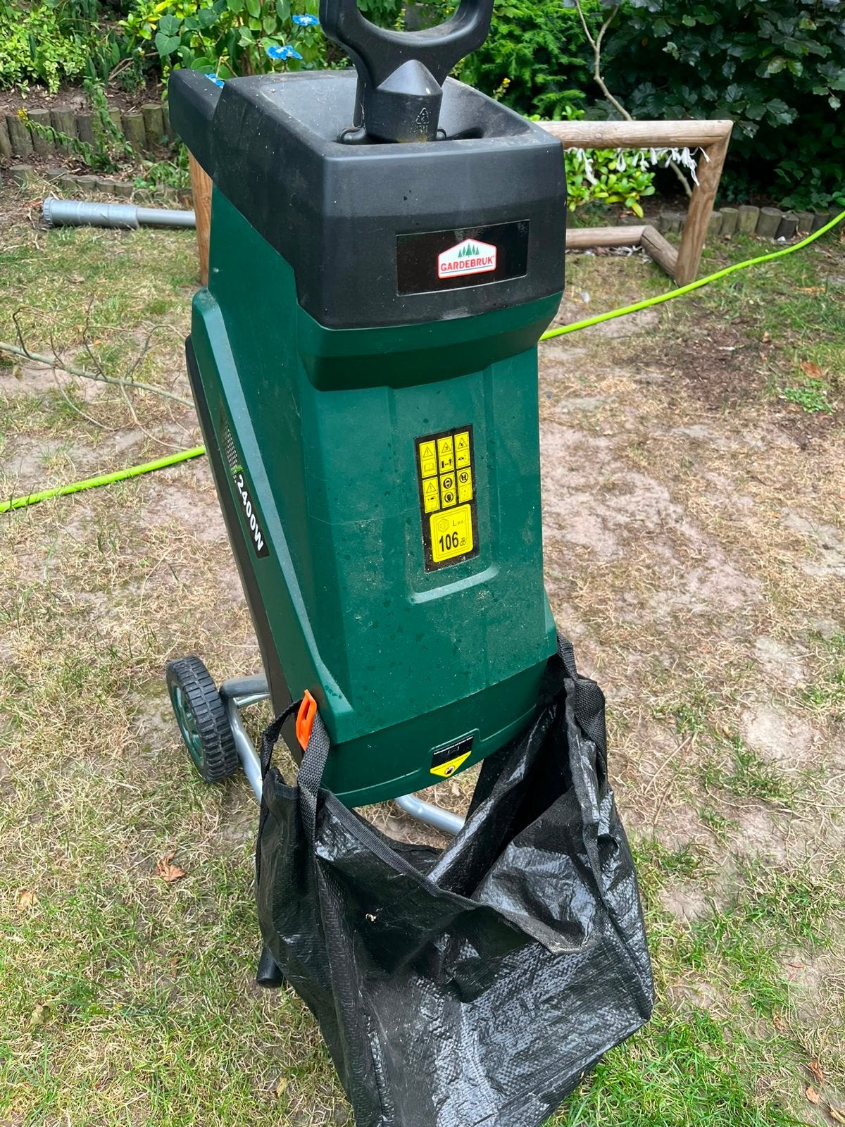 GARDENBRUK Elektrische Hakselaar 2400W met Opvangzak, Ophalen, Gebruikt, Elektrisch, Met opvangzak