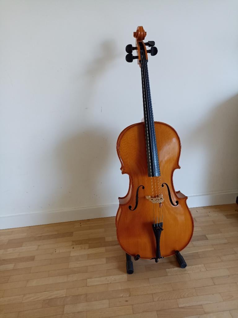 3/4 Cello, Muziek en Instrumenten, Strijkinstrumenten | Cello's, Ophalen, Zo goed als nieuw, 3/4-cello, Met koffer
