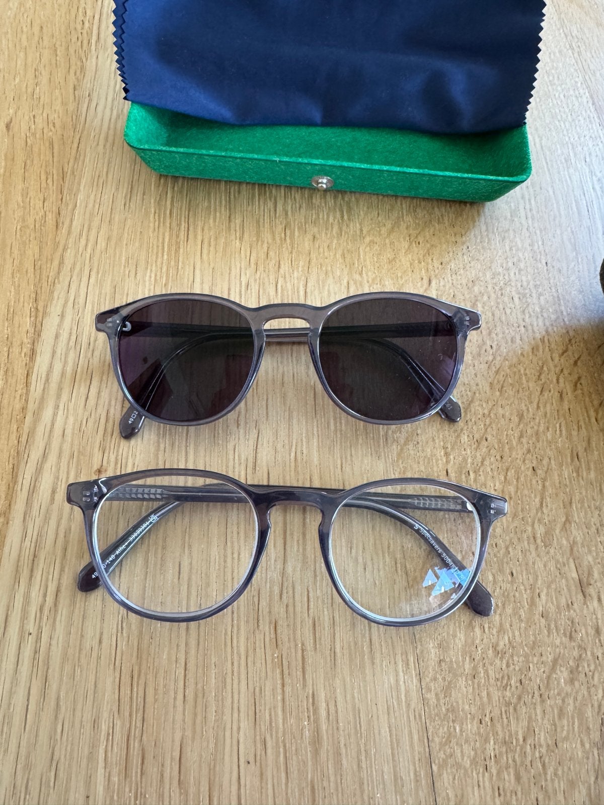 Specsavers brillen met normale en zonnebrilglazen op sterkte, Overige merken, Ophalen of Verzenden, Zo goed als nieuw, Grijs