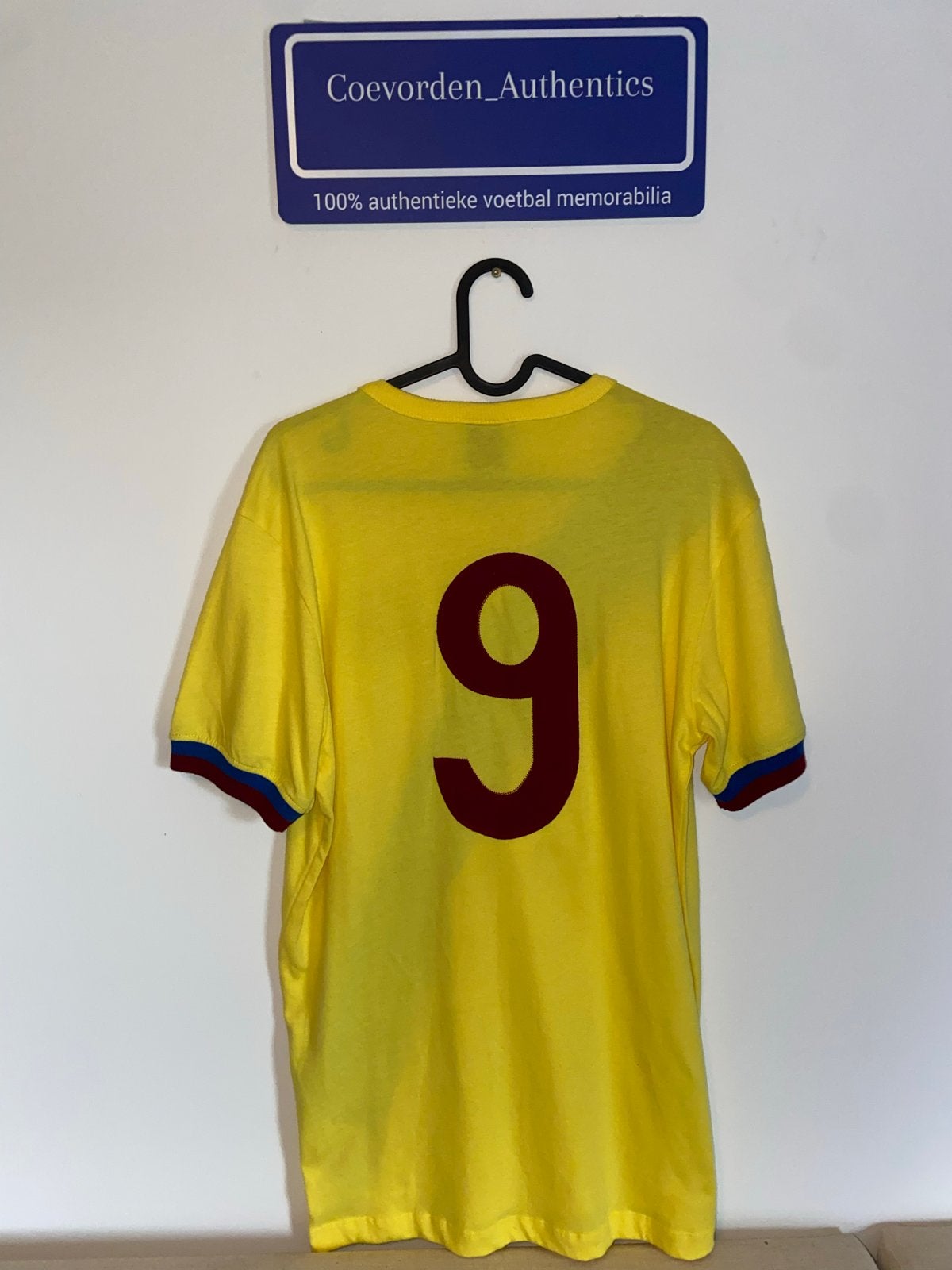 Johan Cruyff Barcelona retro shirt #9 - Maat M, Ophalen of Verzenden, Zo goed als nieuw, Maat 48/50 (M), Geel