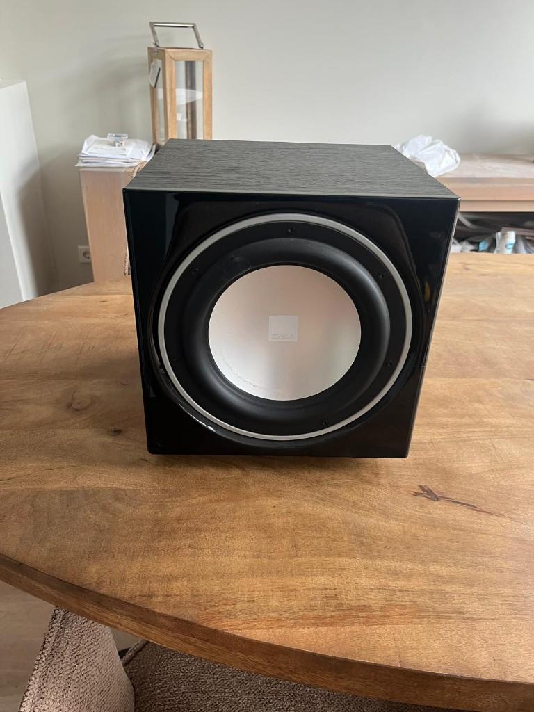 dali sub E-9 F, Audio, Tv en Foto, Luidsprekers, Zo goed als nieuw, Subwoofer, 120 watt of meer, Overige merken, Ophalen of Verzenden
